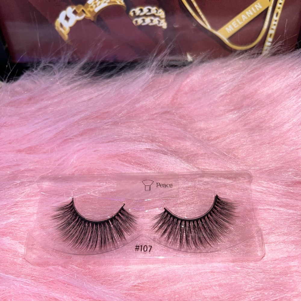 Natural Soft Glam Mink Lashes – Lightweight Everyday Lash